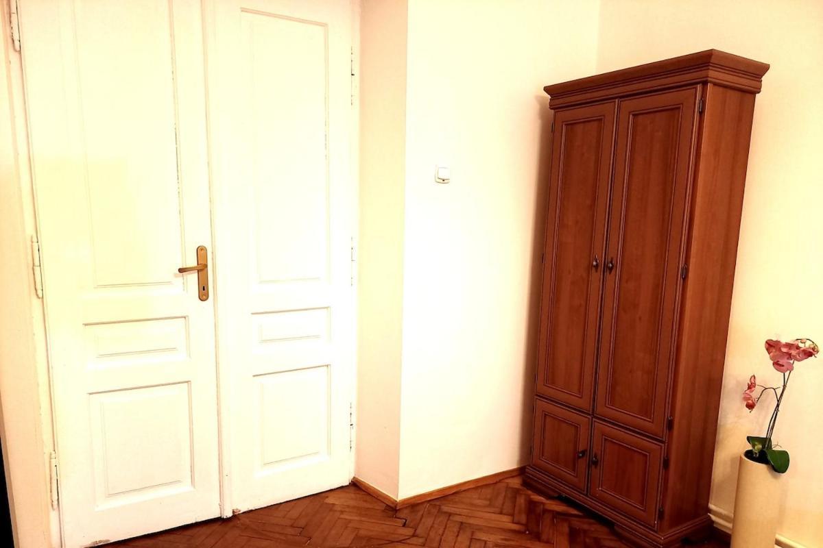 Apartment Old Town - 5 Bedrooms Soltyka S2