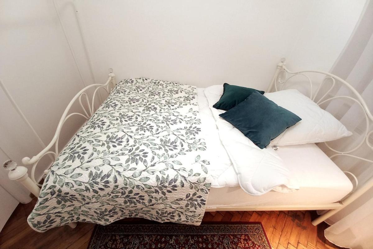 Old Town - 5 Bedrooms Soltyka S2 *