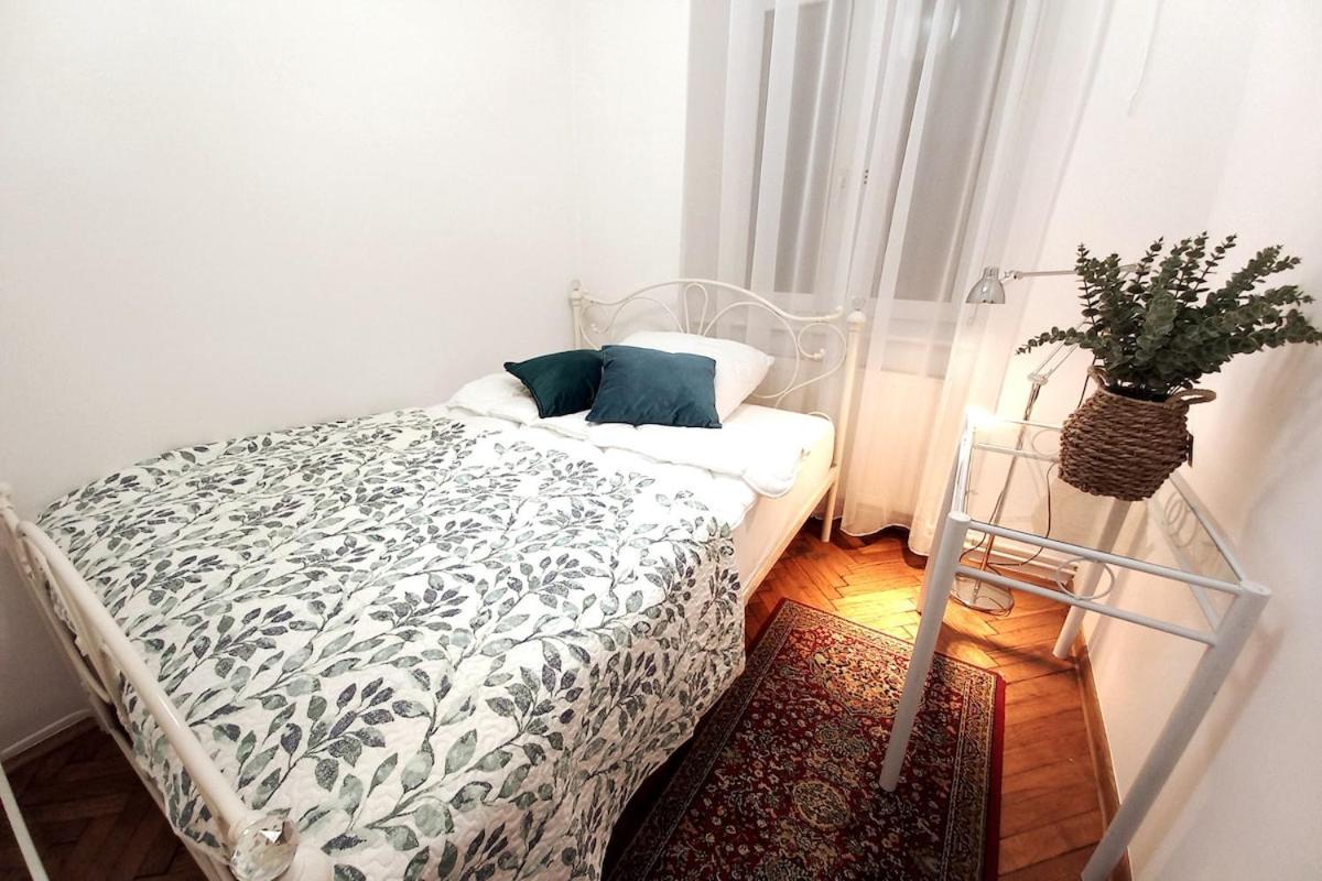 Old Town - 5 Bedrooms Soltyka S2 *