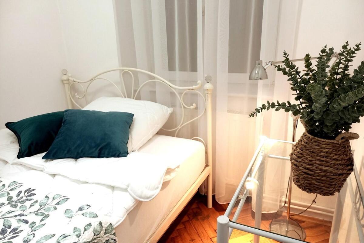 Old Town - 5 Bedrooms Soltyka S2